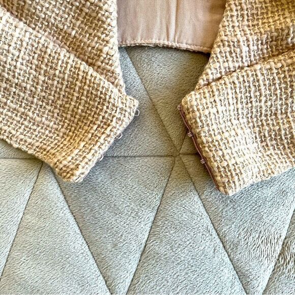 NEW Showpo. Melbourne Twill Tailored V Neckline Crop Top Bra in Stone Size US 8 - Picture 7 of 10